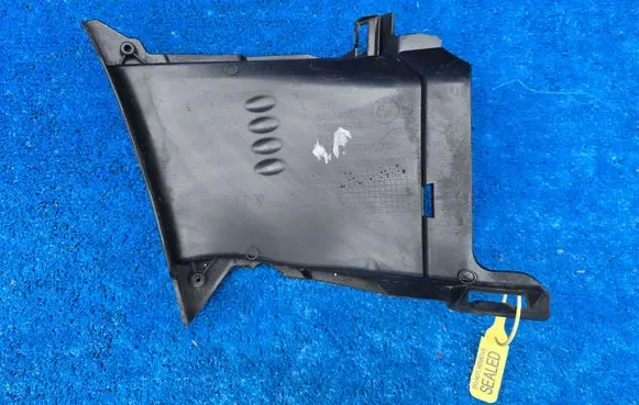 BMW X4 G02 Intercooler air channel guide 8081203