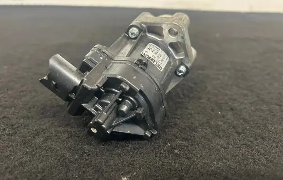 Opel Insignia A EGR valve 55566052