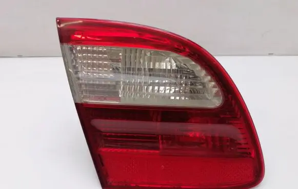 Mercedes-Benz E W211 Tailgate rear/tail lights A2118201364 379503 A2118200777