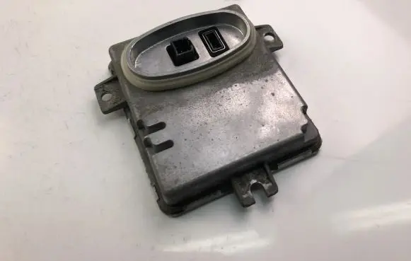 Volvo V70 Headlight ballast module Xenon 6261110499