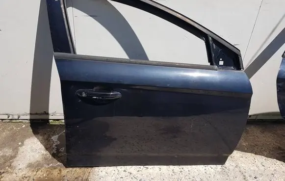Ford Mondeo MK IV Front door