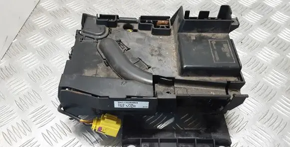 Volkswagen Touareg I Fuse module 7L0937548