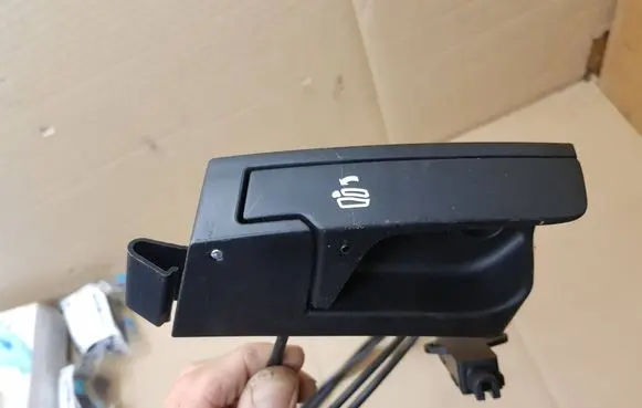 Audi A5 8T 8F Seat back rest control lever/handle 8T0885675 8T0885681