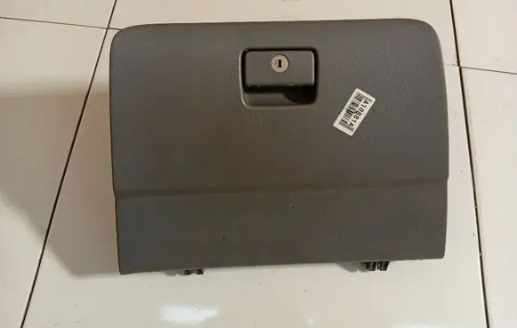 Toyota Avensis Verso Glove box 5555044030