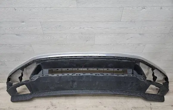 Volkswagen Touareg II Front bumper 7P6807061H