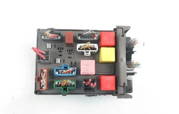 Renault Espace - Grand espace IV Central body control module 8200283812 8200316856G