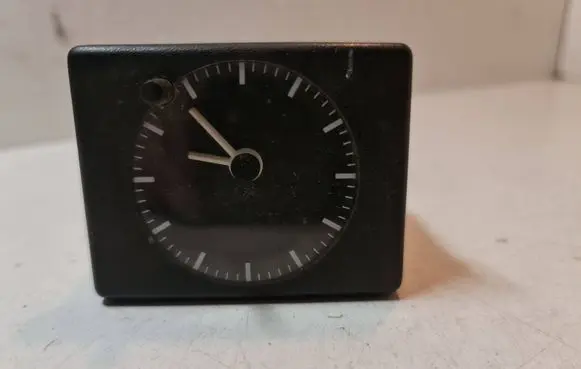 Renault 19 Clock 7700815737