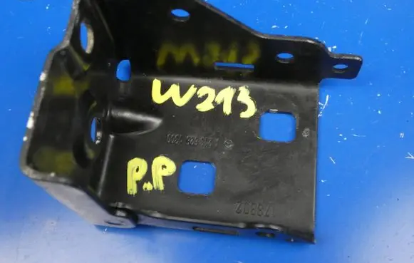 Mercedes-Benz E AMG W213 Radiator support slam panel bracket A2136261300 178B02
