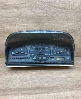 Seat Toledo I (1L) Speedometer (instrument cluster) 1L0919033BM 81117785