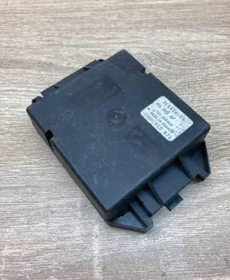 Renault Laguna I Central body control module 7700810873 34145601