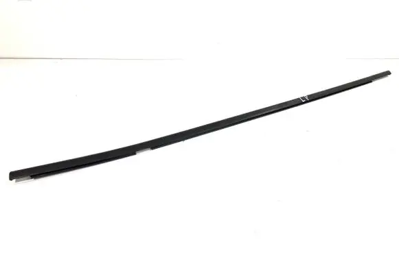 Renault Clio IV Front door windshield rail 