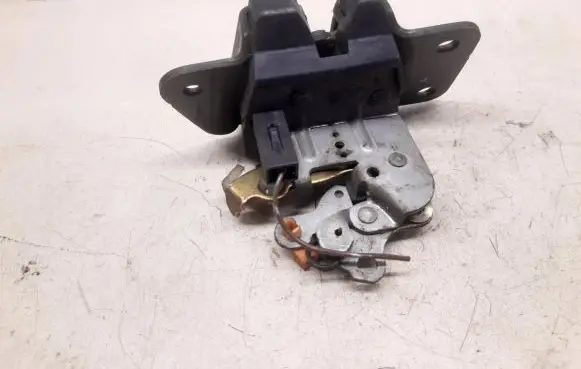 Mitsubishi Galant Tailgate/trunk/boot lock/catch/latch