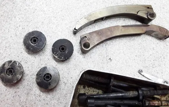Cadillac STS Seville Slide rail for timing chain 
