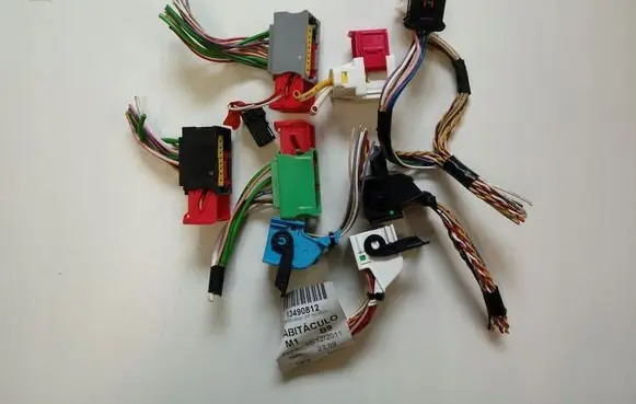 Citroen Berlingo Plug wire 967847708001 967847708002