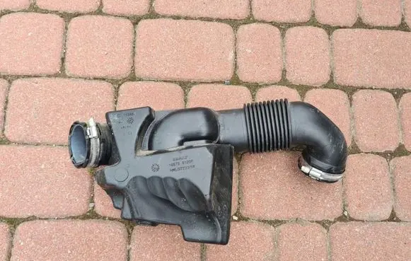 Renault Captur II Intake resonator 165756120R