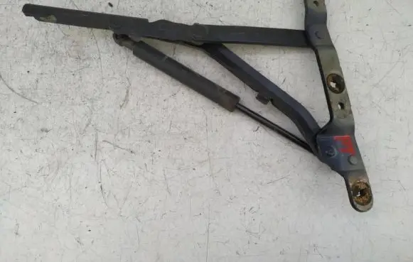 Alfa Romeo 166 Tailgate/trunk/boot hinge