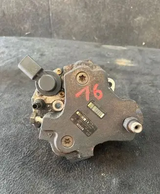 BMW 3 E90 E91 Fuel injection high pressure pump 0445010045 50577042046 7788670