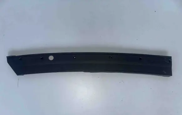 Audi A7 S7 4K8 Fender end trim 4K8820582