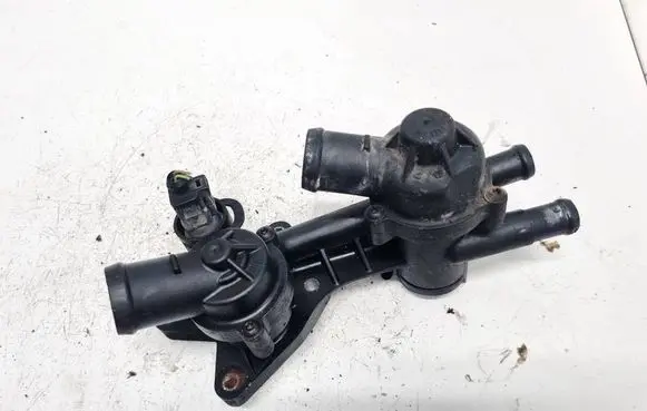 Volkswagen Golf V Engine coolant pipe/hose 03c121026g