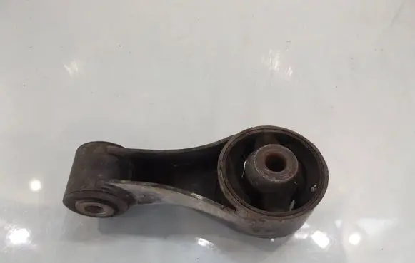 Toyota Aygo AB10 Engine mounting bracket 