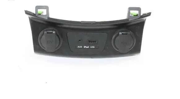 Hyundai i30 AUX in-socket connector K0HGD69702