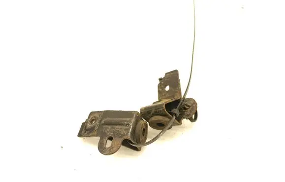 Nissan Qashqai Radiator mount bracket 