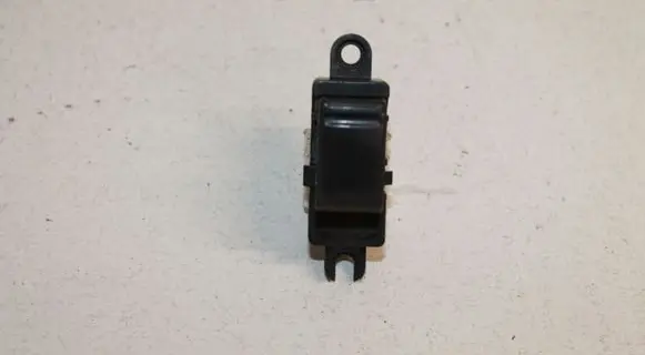 Nissan X-Trail T30 Electric window control switch