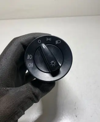 Skoda Fabia Mk2 (5J) Light switch 1U0941531D