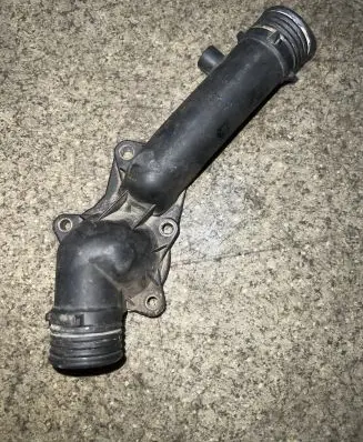 Thermostat/thermostat housing