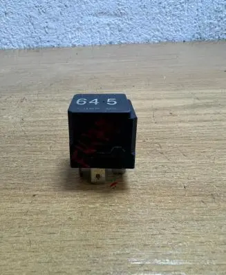 Volkswagen PASSAT B8 Other relay 4H0951253A F4277