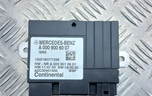 Mercedes-Benz C W205 Fuel injection pump control unit/module A0009006007 A0009010601