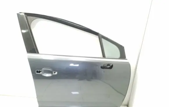 Peugeot 5008 Front door