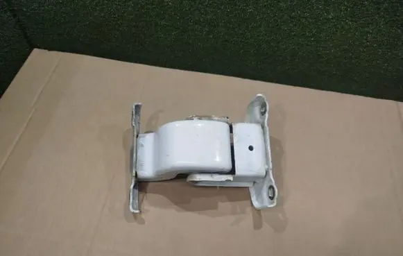 Renault Trafic III (X82) Loading door lower hinge 93867626