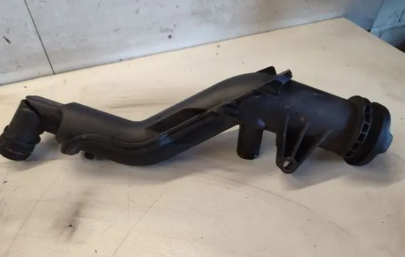 Peugeot Expert Turbo air intake inlet pipe/hose 9654733980
