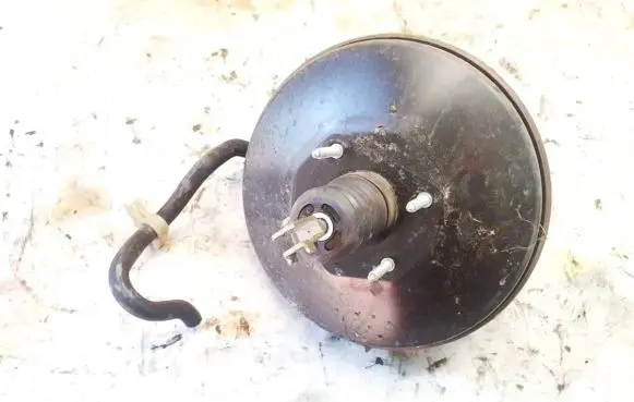 Honda CR-V Brake booster