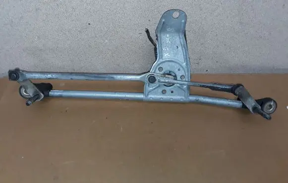 BMW X5 E53 Front wiper linkage and motor 24027703 704657002 G3269130515