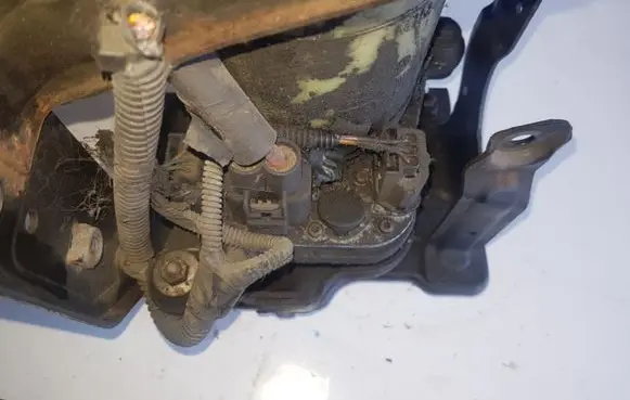 Ford Focus C-MAX Power steering pump