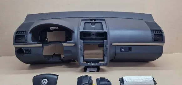 Volkswagen Touran I Dashboard 