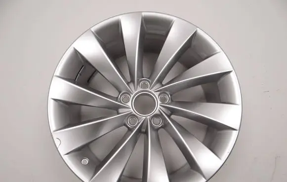 Volkswagen Scirocco R18 alloy rim 3C8601025D