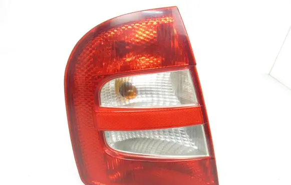 Skoda Fabia Mk1 (6Y) Rear/tail lights 6Y6945111 ZSB6Y6945095