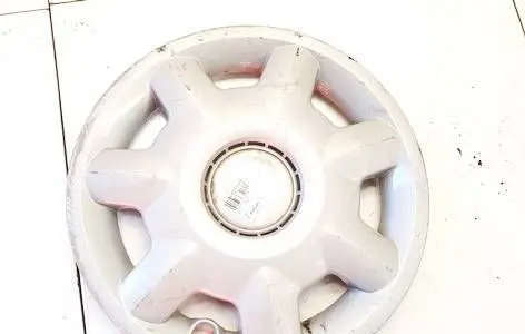 Volkswagen Golf IV R14 wheel hub/cap/trim 1h0601147