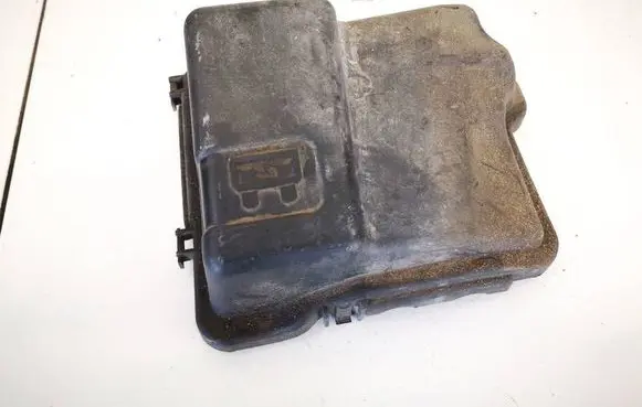 Peugeot 207 Fuse box cover 9657287180