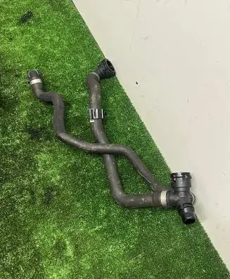 BMW X5 G05 Engine coolant pipe/hose 9894785