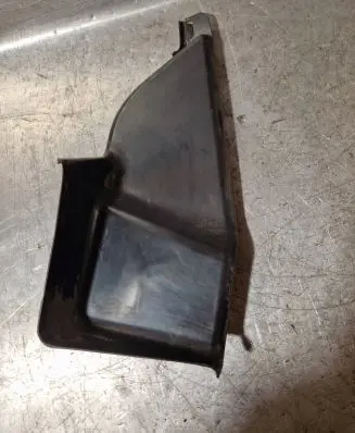 Volkswagen Jetta VI Intercooler air guide/duct channel 5C7815159B