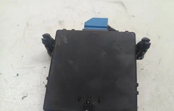 Volkswagen PASSAT B6 Gateway control module 3C0907530C 402063 3C0907951A