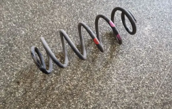 Suzuki Swift I Rear coil spring