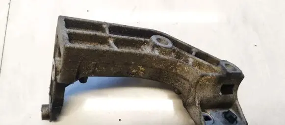 Nissan Primera Engine mounting bracket 8200134981
