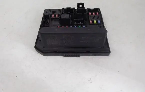 Nissan Qashqai Fuse module 284B7JD000