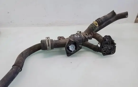 Nissan Note (E11) Engine coolant pipe/hose