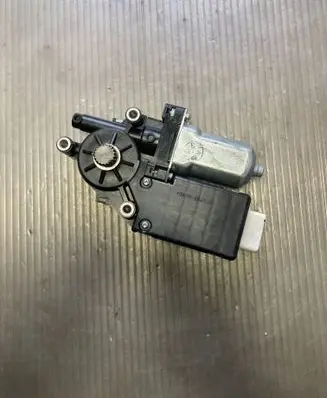 Nissan X-Trail T31 Sunroof motor/actuator 91295JG010 8331004041